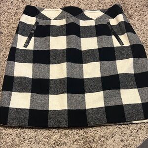 Talbots Black and White Wool Skirt Size 6P Side Zipper Faux Leather Front